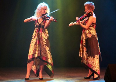 Duet Queens of violins 04 (Medium)