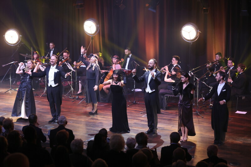 Gdański Tydzień Demokracji, koncert POWRÓĆMY JAK ZA DAWNYCH LAT... MELODIE LAT 20. I 30.