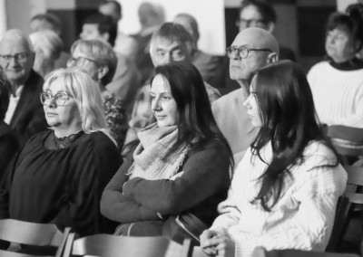 8fb74e43-0b2d-43da-a57e-b528fdd27c13