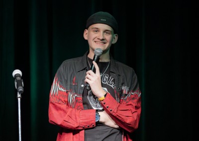 StandUP-1000