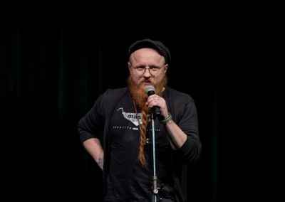 StandUP-1002