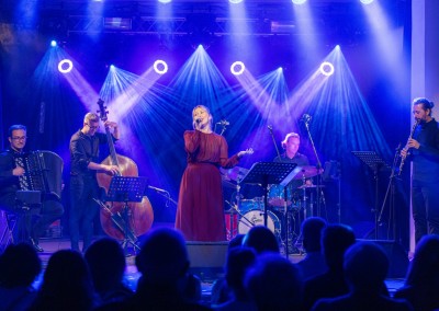 „Złote Stosy Pomarańczy” Akcent-1013